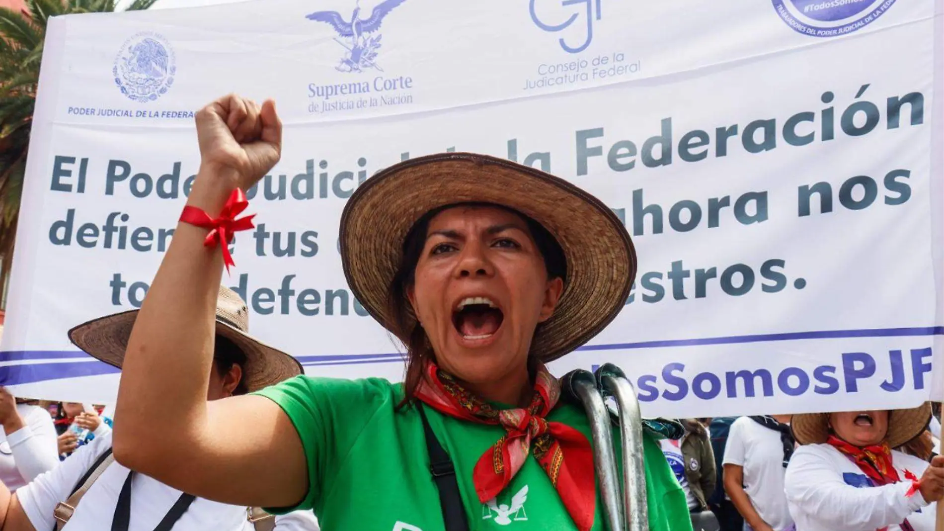 Protesta trabajadores Poder Judicial en Senado_02